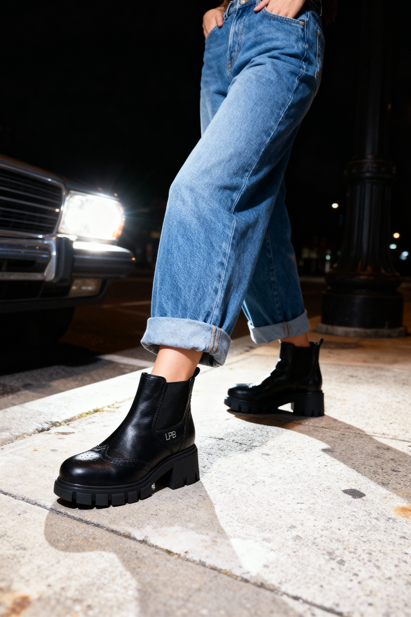 BOTTINES NOIRES CRANTEES JADA