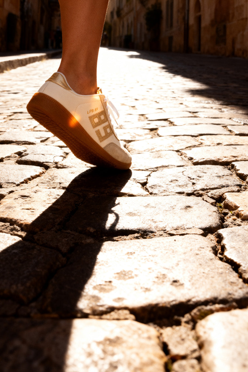 BASKETS NAIS BLANC / DORE