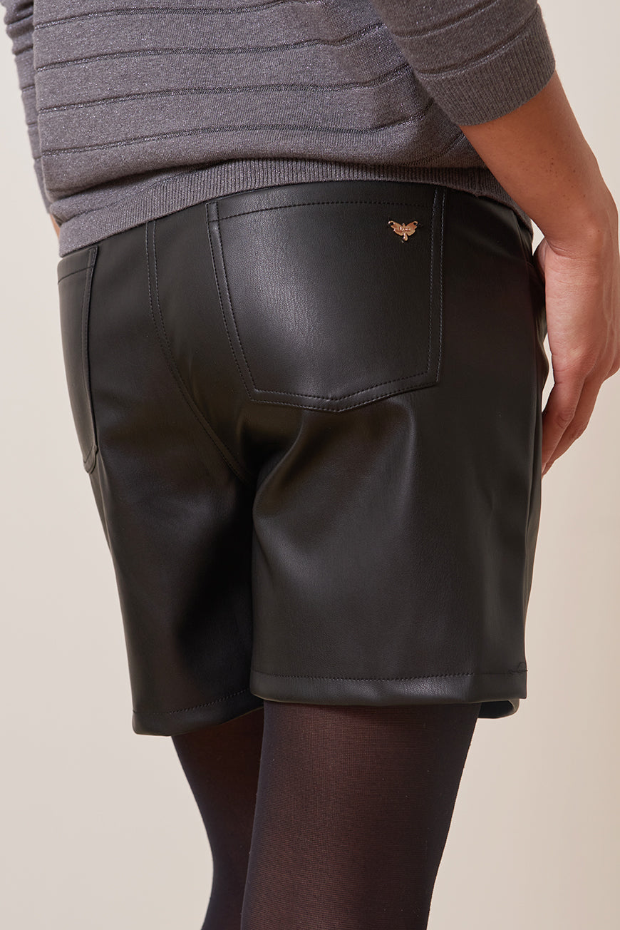 SHORT EN SIMILICUIR LUCY