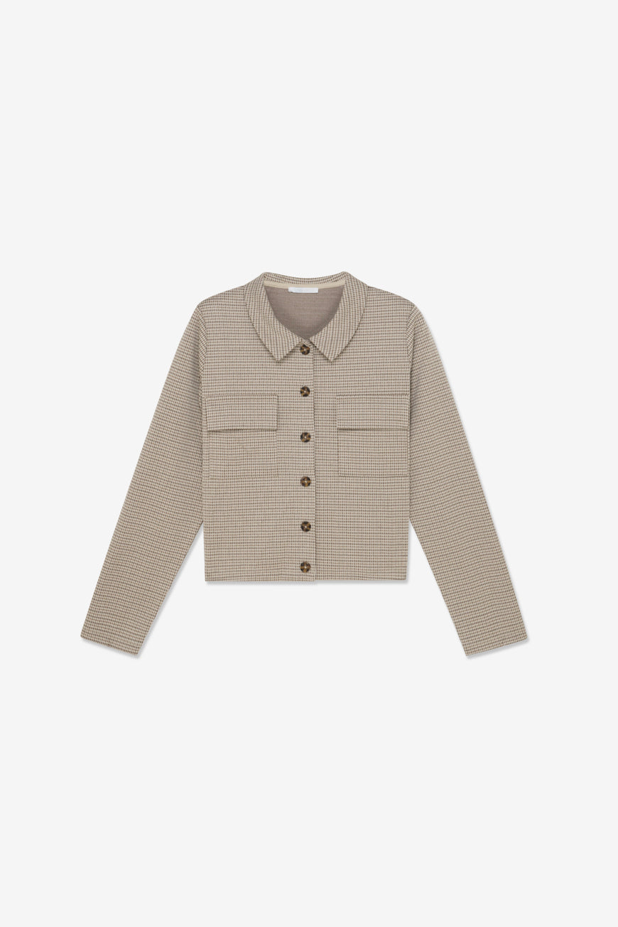 Gilet Joliane imprimé Islay beige crop à col chemise, packshot produit à plat sur fond blanc.