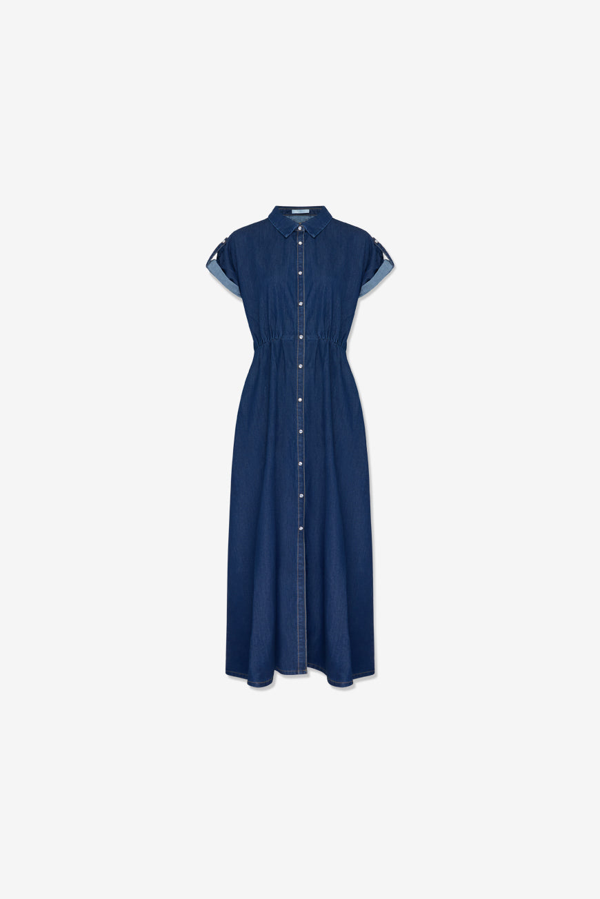 Robe Nassina longue en jean brut boutonnée, packshot produit à plat sur fond blanc.