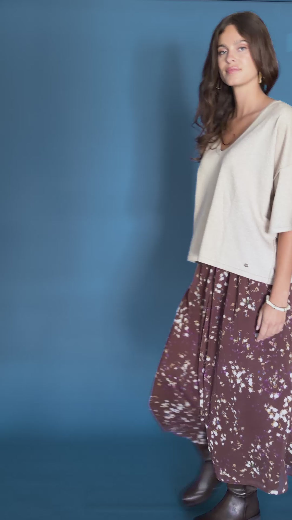 Pull Najoie sable et jupe Brendy print Art